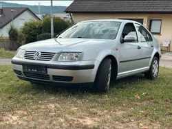 Silber Gebraucht 2001 VW Bora Edition Limousine | 1.299 € (Fairer Preis)
