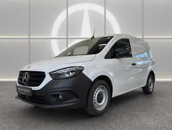 Weiß Gebraucht 2023 Mercedes Citan 112 Van / Kleinbus | 24.347 € (Etwas zu teuer)