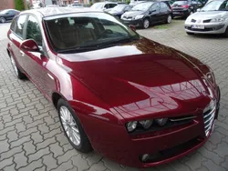 Rot Gebraucht 2006 Alfa Romeo 159 Kombi | 5.100 € (Teuer)
