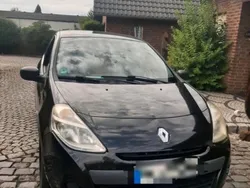 Schwarz Gebraucht 2012 Renault Clio IV Kleinwagen | 2.500 € (Teuer)