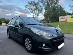 Grau Gebraucht 2011 Peugeot 207 Limousine | 3.500 € (Fairer Preis)
