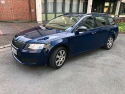Blau Gebraucht 2014 Skoda Octavia Kombi | 4.999 € (Guter Preis)