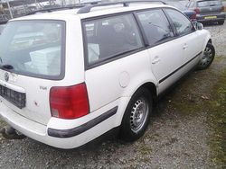 Weiß Gebraucht 1998 VW Passat Kombi | 599 € (Fairer Preis)