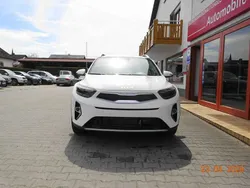 Schneeweiss Neu 2025 Kia Stonic Spirit SUV | 25.990 € (Fairer Preis)