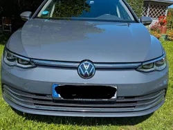 Grau Gebraucht 2021 VW Golf VIII Style Kombi | 22.990 € (Fairer Preis)