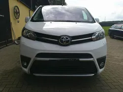 Weiß Gebraucht 2022 Toyota Proace Verso Team Kombi | 27.900 € (Superpreis)