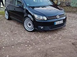 Schwarz Gebraucht 2015 VW Touran Cup Van / Kleinbus | 14.000 € (Guter Preis)