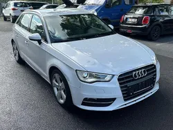 Weiß Gebraucht 2015 Audi A3 Sportback Ambition Limousine | 13.000 € (Superpreis)