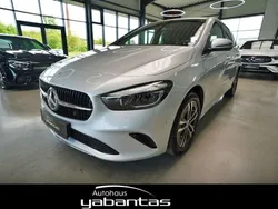 Iridiumsilber metalliclack Gebraucht 2023 Mercedes B250e Urban Van / Kleinbus | 31.300 € (Superpreis)