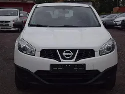 Weiß Gebraucht 2013 Nissan Qashqai SUV | 6.499 € (Superpreis)