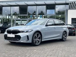 M brooklyn grau (metallic) Gebraucht 2023 BMW 330e M Sport Kombi | 42.870 € (Fairer Preis)