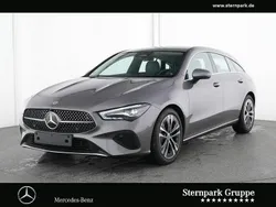 Grau Gebraucht 2024 Mercedes CLA180 Shooting Brake Progressive Kombi | 29.990 €