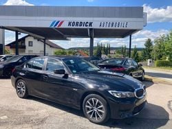 Schwarz ii uni (668) Gebraucht 2022 BMW 330 Sport Line Limousine | 26.950 € (Guter Preis)