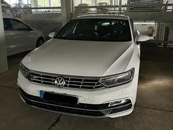Weiß Gebraucht 2016 VW Passat R-line Limousine | 16.900 € (Etwas zu teuer)