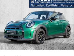Grün Gebraucht 2022 Mini Cooper SE Classic Kleinwagen | 20.870 € (Fairer Preis)