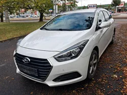 Weiß Gebraucht 2018 Hyundai i40 Limousine | 8.500 € (Superpreis)