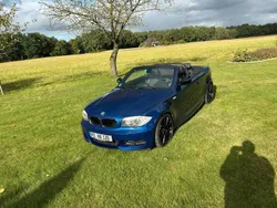 Blau Gebraucht 2013 BMW 135 Cabriolet Performance Cabrio | 33.333 €