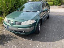Grün Gebraucht 2004 Renault Mégane GrandTour Dynamique Kombi | 500 € (Superpreis)