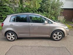 Braun Gebraucht 2010 VW Golf Plus Team Van / Kleinbus | 3.100 € (Superpreis)