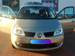 Braun Gebraucht 2007 Renault Scénic II Van / Kleinbus | 3.500 €