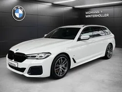 Weiß Gebraucht 2022 BMW 530 M Sport Kombi | 42.480 € (Fairer Preis)