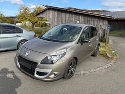 Beige Gebraucht 2011 Renault Scénic III Van / Kleinbus | 2.999 € (Superpreis)