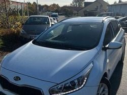 Weiß Gebraucht 2016 Kia Ceed Sportswagon Kombi | 8.990 € (Fairer Preis)