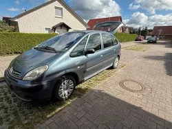 Grau Gebraucht 2005 Citroën Xsara Picasso Van / Kleinbus | 1.000 €