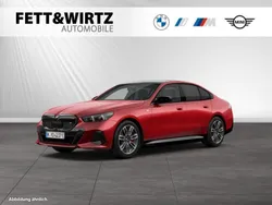 Fire red metallic Gebraucht 2024 BMW i5 Comfort Edition Limousine | 72.555 € (Guter Preis)