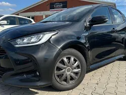 Schwarz Gebraucht 2021 Toyota Yaris Hybrid Team Limousine | 16.299 € (Superpreis)