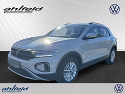 Ascotgrau Gebraucht 2022 VW T-Roc Life SUV | 26.620 € (Etwas zu teuer)