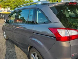 Grau Gebraucht 2014 Ford C-MAX Van / Kleinbus | 4.299 €