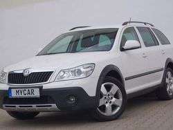 Weiß Gebraucht 2011 Skoda Octavia Scout 4x4 Limousine | 7.999 € (Teuer)