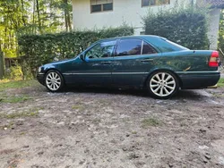 Grün Gebraucht 1995 Mercedes C180 Elegance Limousine | 1.700 €