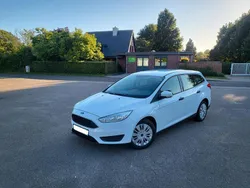 Weiß Gebraucht 2015 Ford Focus Ambiente Kombi | 5.000 € (Guter Preis)