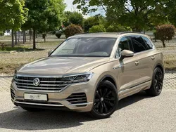Gold Gebraucht 2018 VW Touareg R-line SUV | 35.980 € (Fairer Preis)