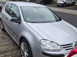 Silber Gebraucht 2007 VW Golf V Limousine | 999 €