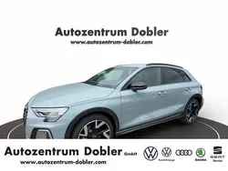 Grau Gebraucht 2024 Audi A3 Sport SUV | 38.880 € (Guter Preis)