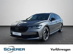 Grau Gebraucht 2025 Skoda Superb SportLine Kombi | 54.850 €