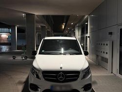 Weiß Gebraucht 2019 Mercedes V250 AMG line Van / Kleinbus | 43.500 €