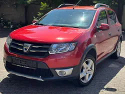 Rot Gebraucht 2014 Dacia Sandero Stepway Kleinwagen | 5.999 € (Fairer Preis)