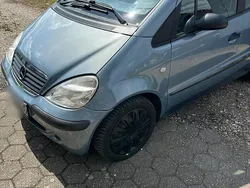 Grau Gebraucht 2002 Mercedes A160 Kleinwagen | 1.100 €