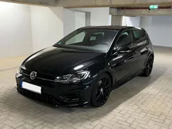 Schwarz Gebraucht 2017 VW Golf VII R Limousine | 24.500 € (Fairer Preis)