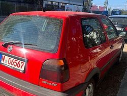 Rot Gebraucht 1994 VW Golf Limousine | 1.500 €
