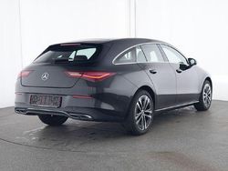 Gebraucht 2024 Mercedes CLA180 Shooting Brake Kombi | 29.790 €