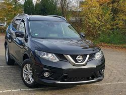 Schwarz Gebraucht 2016 Nissan X-Trail Tekna SUV | 13.800 € (Fairer Preis)