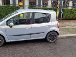 Grün Gebraucht 2007 Renault Modus Van / Kleinbus | 2.250 € (Guter Preis)