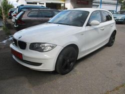 Weiß Gebraucht 2009 BMW 116 Advantage Kleinwagen | 2.600 € (Guter Preis)