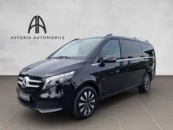 Schwarz Gebraucht 2023 Mercedes V250 Avantgarde Van / Kleinbus | 51.990 € (Guter Preis)