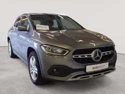 Mountaingrau metallic Gebraucht 2021 Mercedes GLA200 Style SUV | 28.990 € (Guter Preis)